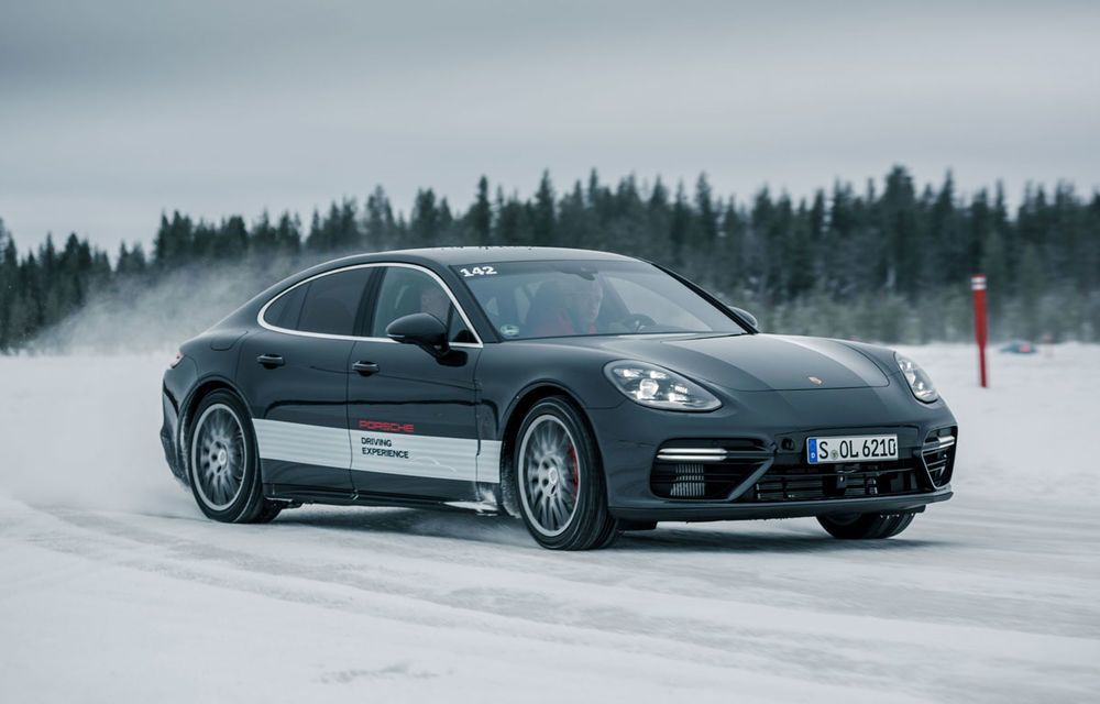 Valentine's Day în variantă masculină: drifturi pe gheață cu cele mai puternice modele Porsche - Poza 17