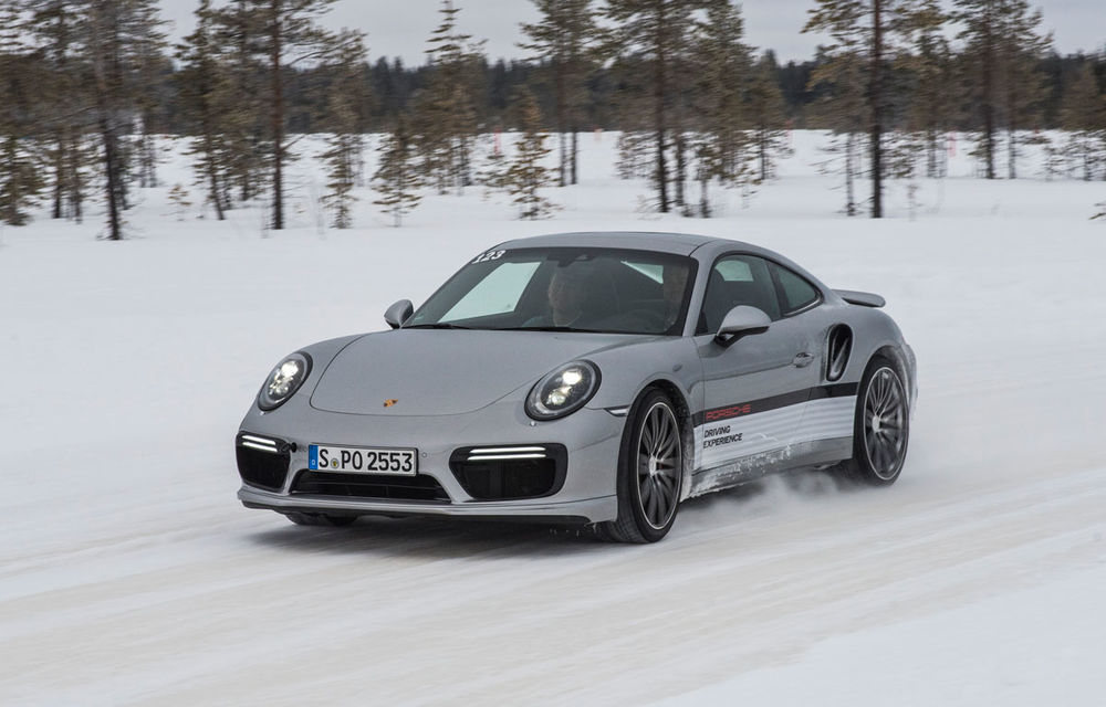 Valentine's Day în variantă masculină: drifturi pe gheață cu cele mai puternice modele Porsche - Poza 70