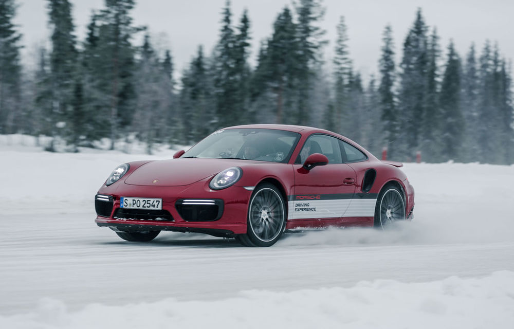 Valentine's Day în variantă masculină: drifturi pe gheață cu cele mai puternice modele Porsche - Poza 28