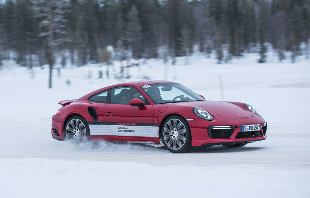 Valentine's Day în variantă masculină: drifturi pe gheață cu cele mai puternice modele Porsche - Poza 60