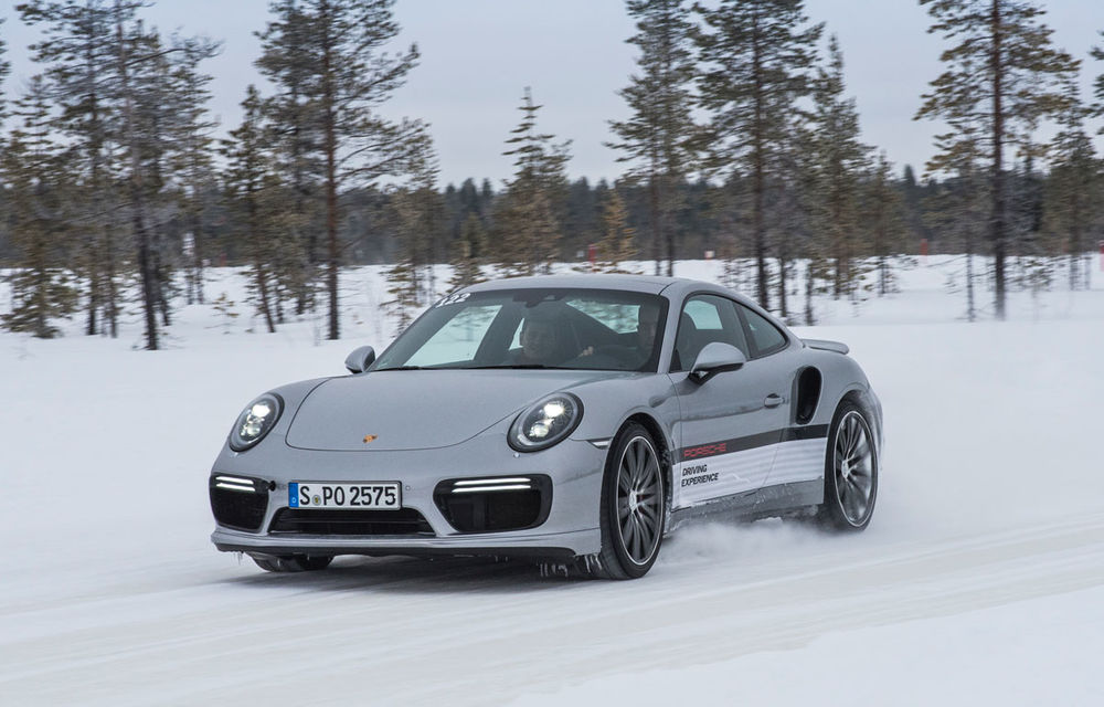 Valentine's Day în variantă masculină: drifturi pe gheață cu cele mai puternice modele Porsche - Poza 71