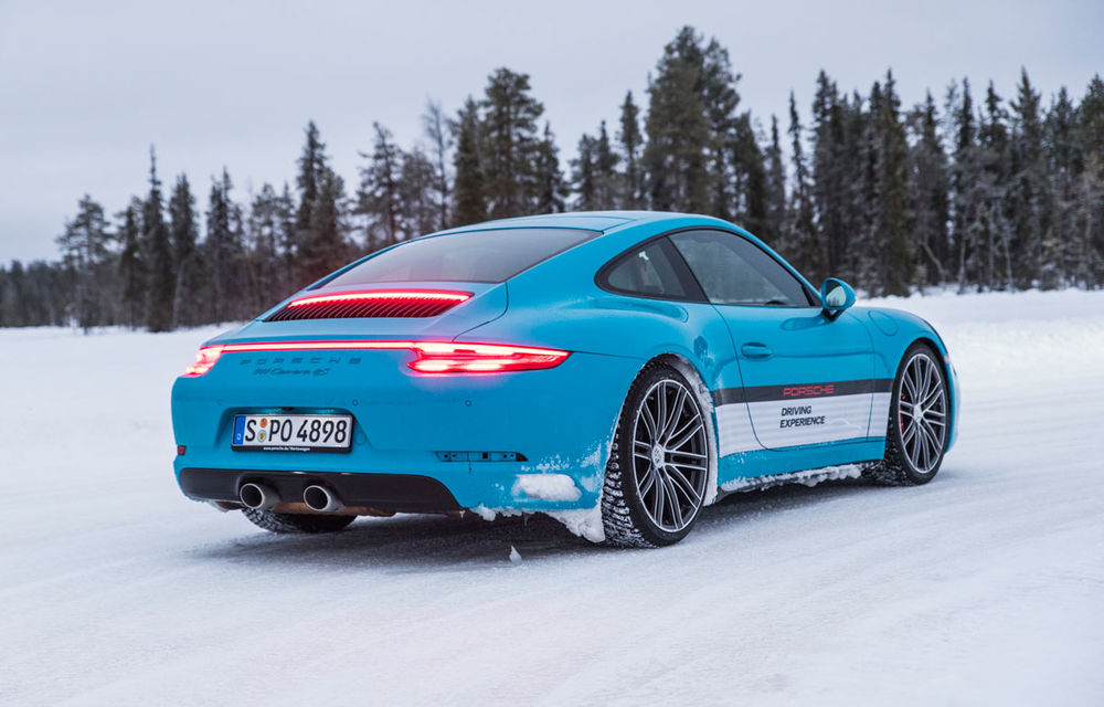 Valentine's Day în variantă masculină: drifturi pe gheață cu cele mai puternice modele Porsche - Poza 57