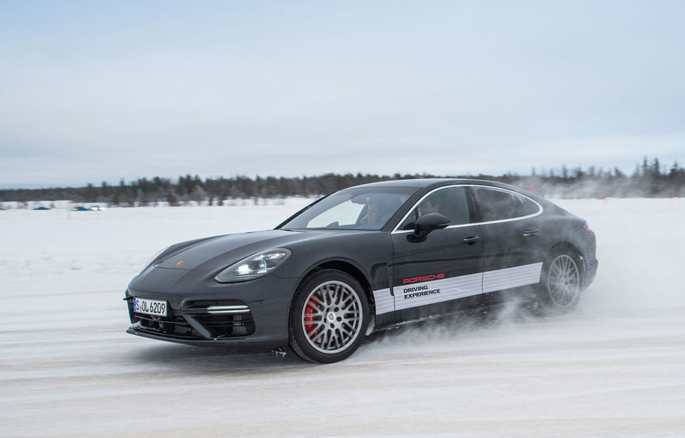 Valentine's Day în variantă masculină: drifturi pe gheață cu cele mai puternice modele Porsche - Poza 72