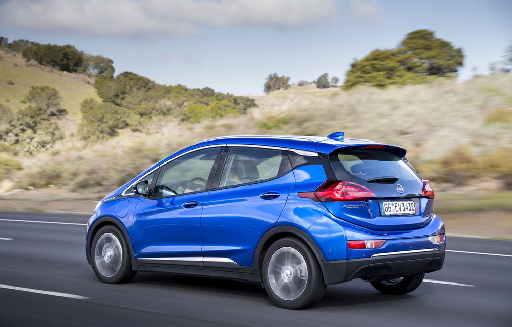 Opel s-a ținut de promisiune: electricul Ampera-e oferă 520 de kilometri autonomie și 200 de cai putere - Poza 7
