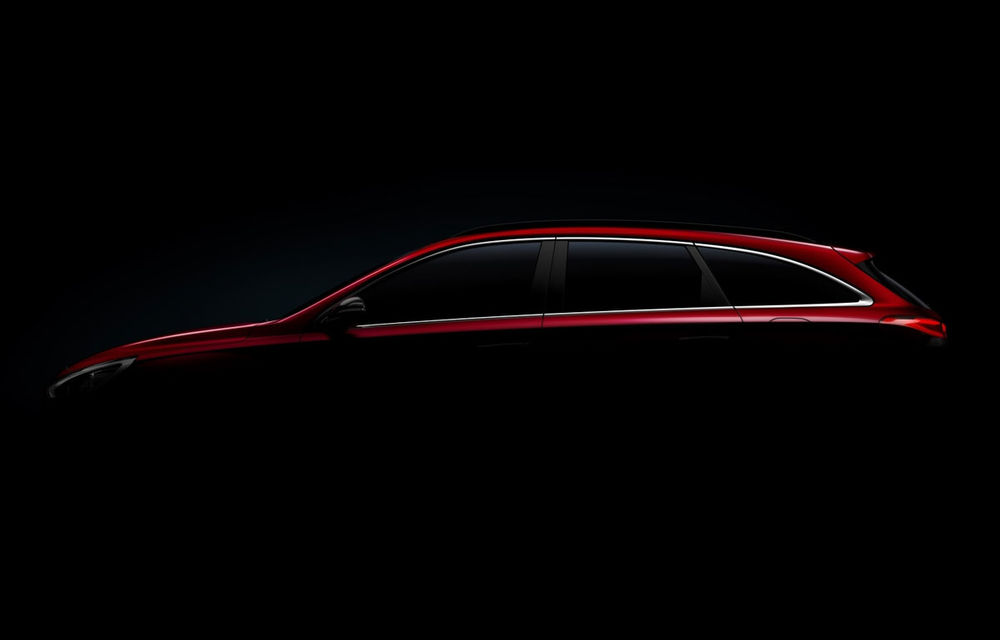 Familia compactă Hyundai se pregătește să crească: i30 Wagon este anticipat de o primă imagine oficială - Poza 1