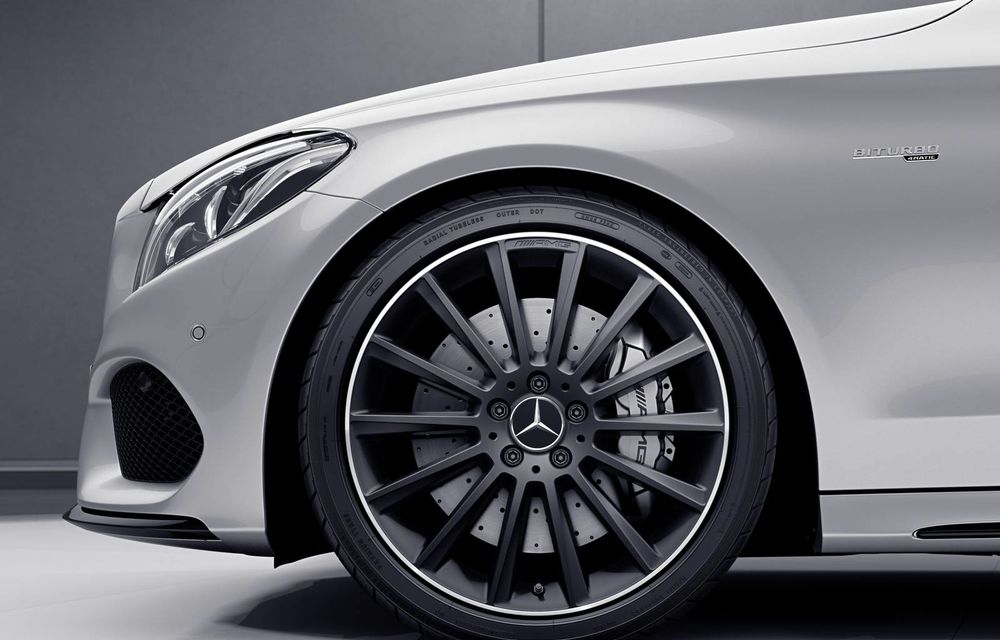 Mercedes lansează trei modele aniversare pentru a sărbători cei 50 de ani împliniți de divizia de performanță AMG - Poza 14