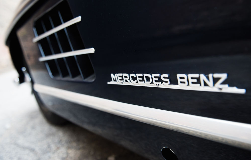 Nu doar supercarurile au prețuri exorbitante: un Mercedes 300 SL Gullwing se vinde cu 1.3 milioane de euro - Poza 10