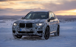 Noua generație BMW X3: SUV-ul a fost testat sub camuflaj pe zăpada și gheața de la Cercul Polar (video)