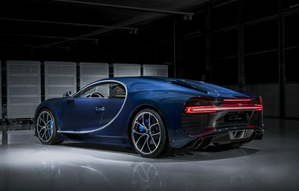 Ca pâinea caldă: Bugatti a vândut deja jumătate dintre cele 500 de exemplare Chiron. Unul e expus la Salonul de la Geneva - Poza 2