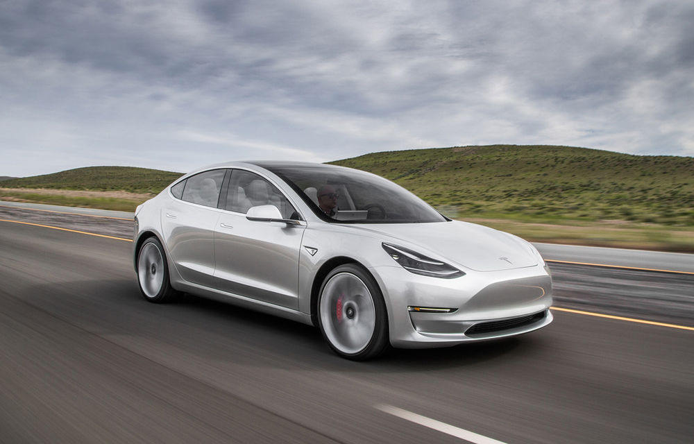 Ian Robertson, BMW: &quot;Tesla Model 3 va veni, dar nu sunt sigur la ce preț și cât de bună va fi mașina&quot; - Poza 1