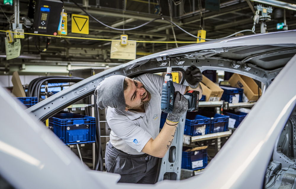 Opel a început să producă noul Insignia: modelul ar urma să ajungă pe străzi în această vară - Poza 8