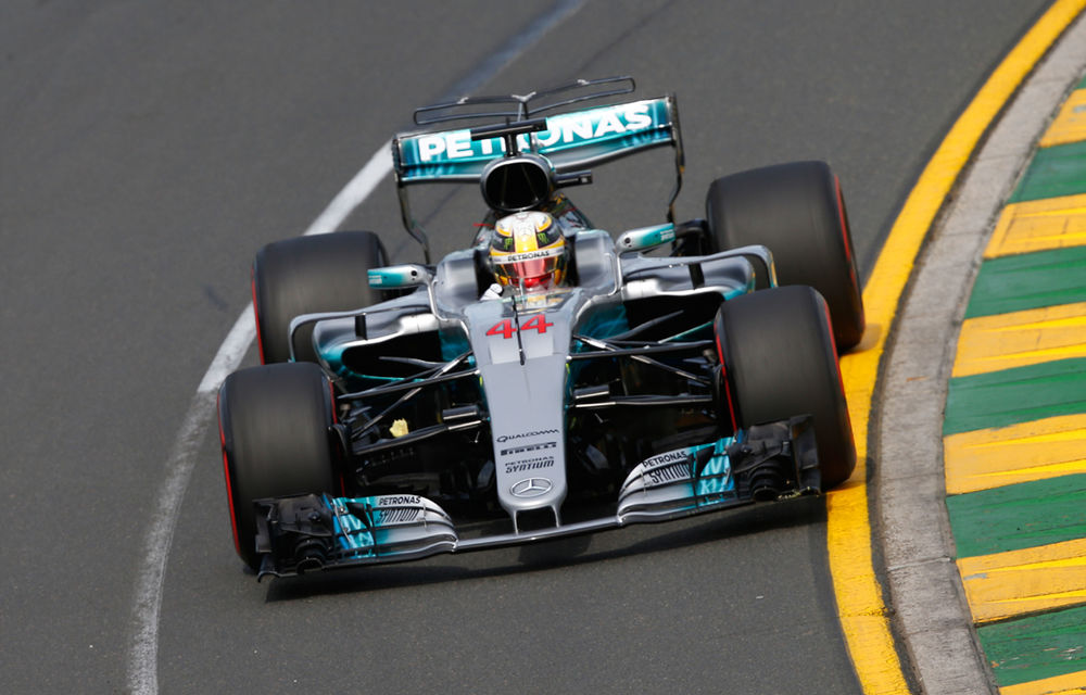 Hamilton, pole position în Australia! Vettel îl învinge pe Bottas în lupta pentru locul doi - Poza 1
