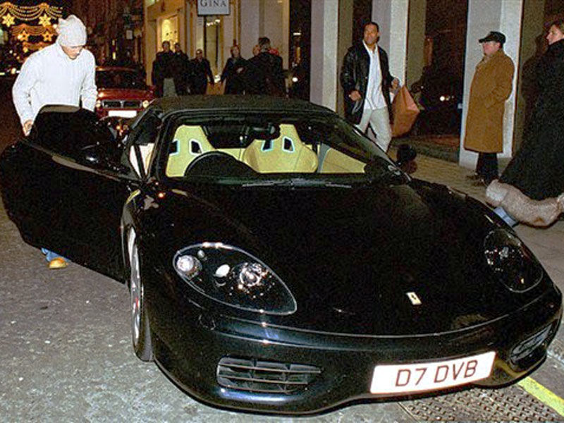 Un Ferrari care i-a aparținut lui David Beckham este scos la licitație pentru 100.000 de euro - Poza 2