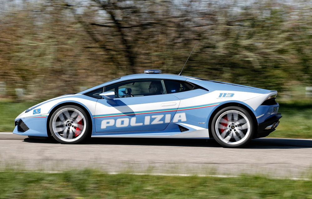 Poliția italiană mai primește un Lamborghini Huracan: 610 cai putere și un portbagaj refrigerat pentru transport de organe - Poza 2