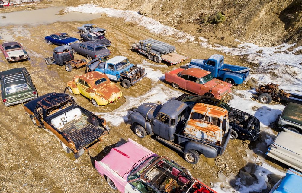Ofertă de nerefuzat: un canadian vinde terenurile sale la pachet cu o colecție de 340 de mașini clasice - Poza 7