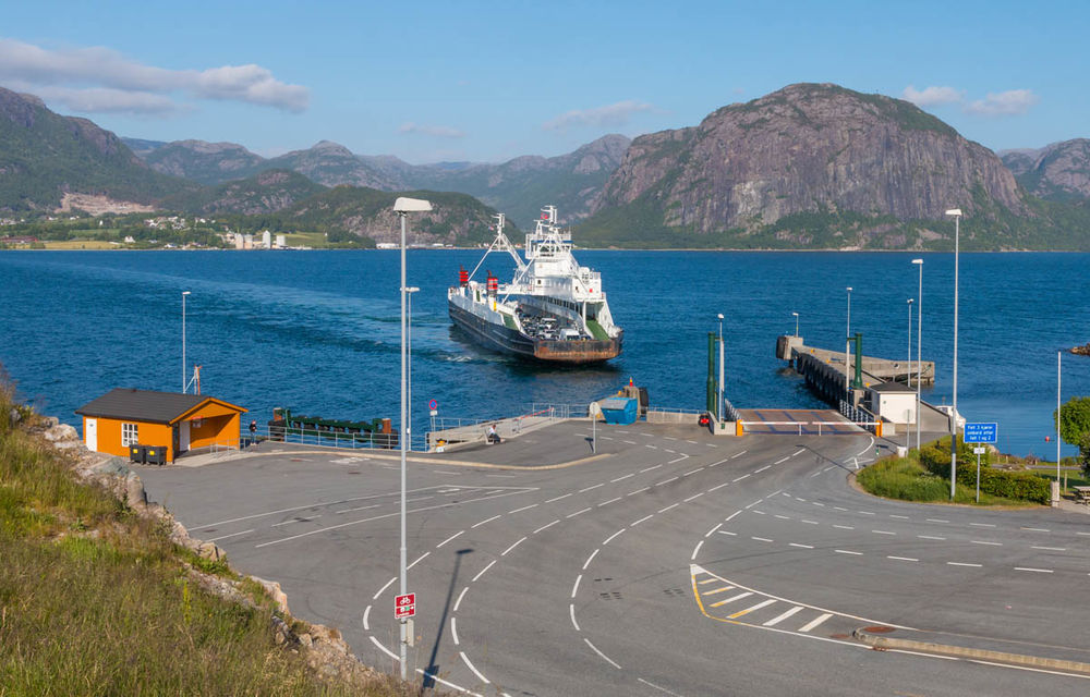 Norvegia își &quot;înverzește&quot; armele grele: nordicii înlocuiesc feriboturile diesel cu unele electrice și hibride - Poza 2