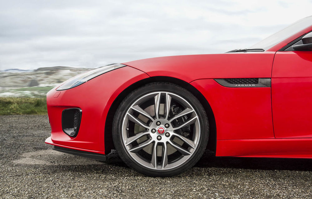 Cea mai blândă pisică: Jaguar F-Type primește o versiune entry-level cu motor de 2.0 litri - Poza 12