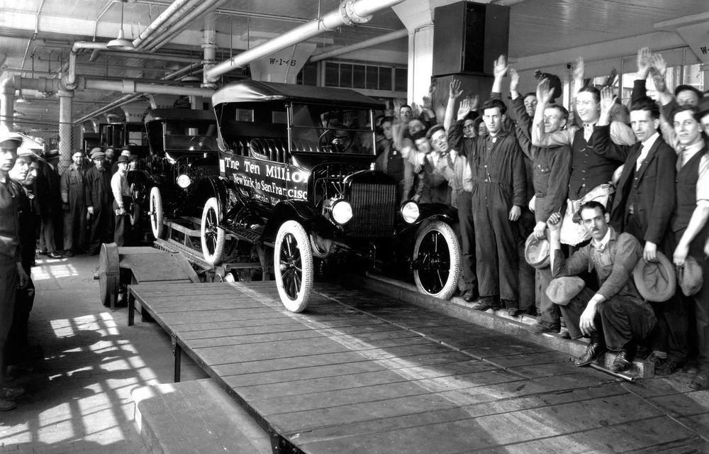 Ford sărbătorește 104 ani de la inaugurarea primei sale linii de productie - Poza 10