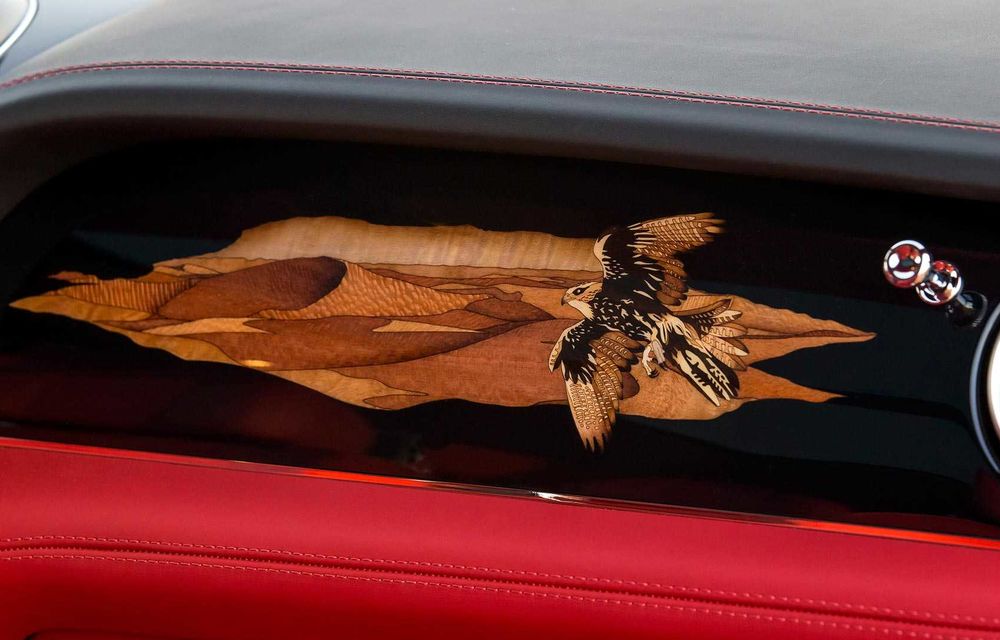 Un SUV pentru mofturi orientale: Bentley Bentayga Falconry este o ediție specială dedicată vânătorii cu șoimi - Poza 10