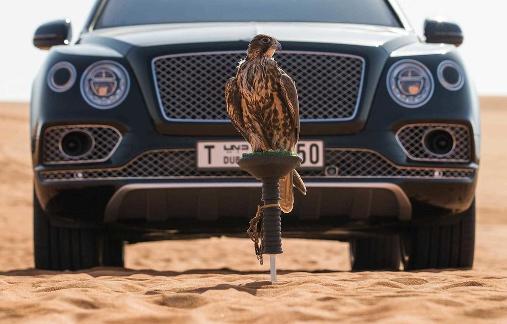 Un SUV pentru mofturi orientale: Bentley Bentayga Falconry este o ediție specială dedicată vânătorii cu șoimi - Poza 4