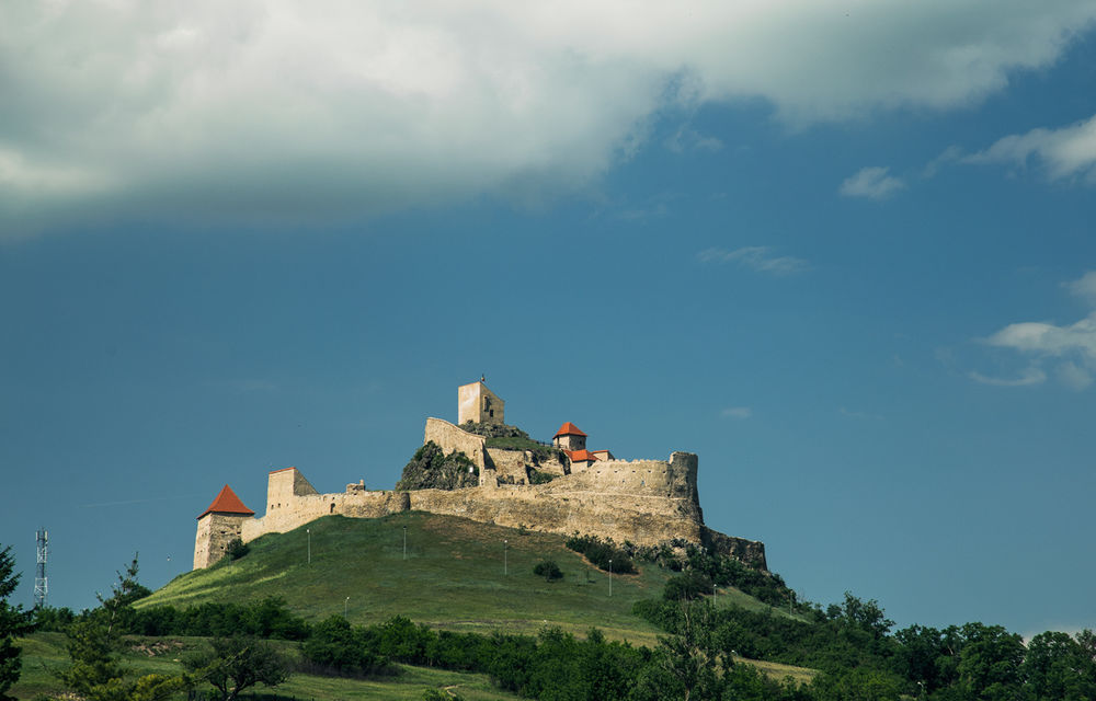 Un german în Transilvania: biserici cu ziduri de apărare înalte de 12 metri, un castel părăsit și idilicul Viscri - Poza 27