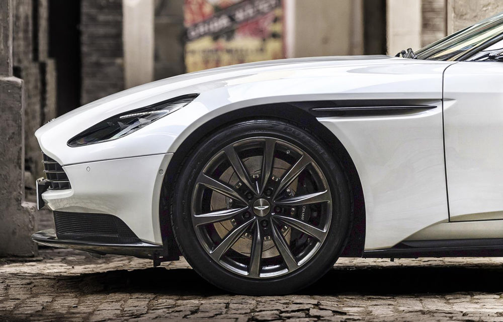Aston Martin cu motor Mercedes AMG: supercarul DB11 primește un V8 de 510 cai putere - Poza 3
