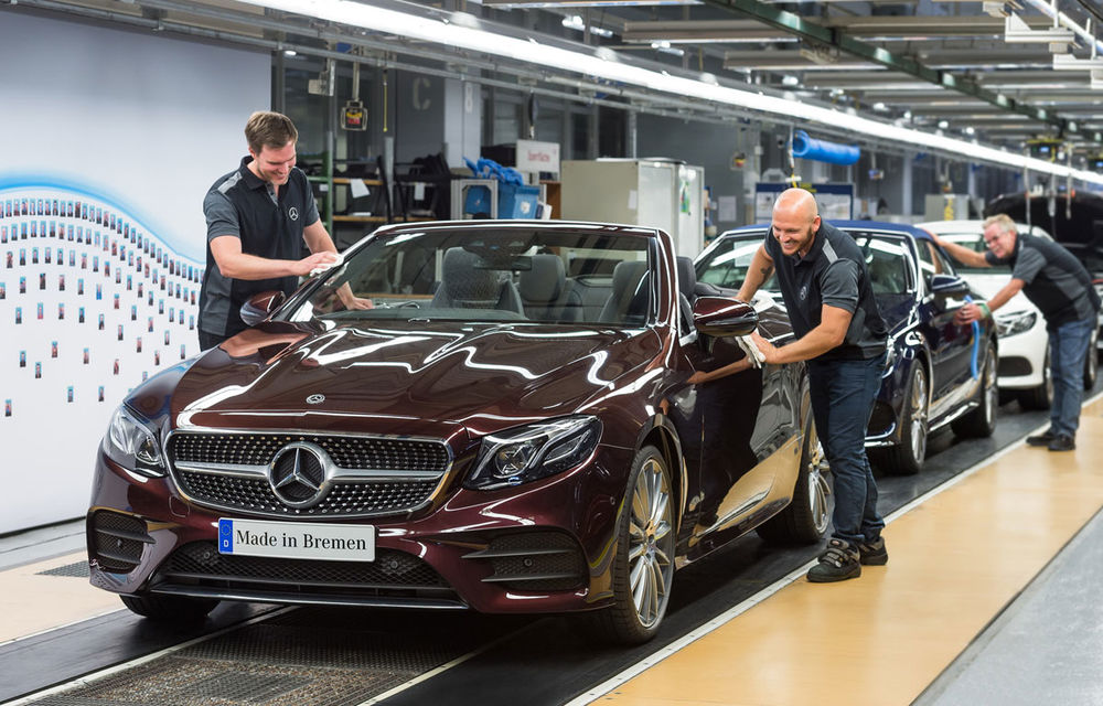 La timp pentru vară: noul Mercedes Clasa E Cabrio a intrat în producție - Poza 1
