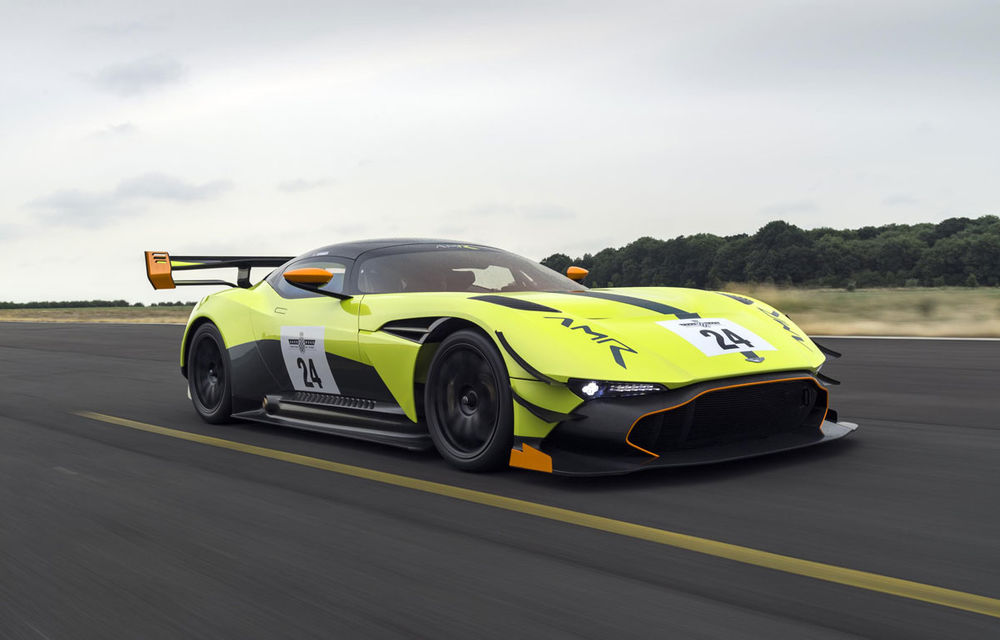 După ce a terminat producția lui Vulcan, Aston Martin caută îmbunătățiri: supercarul primește un pachet aerodinamic AMR Pro - Poza 1