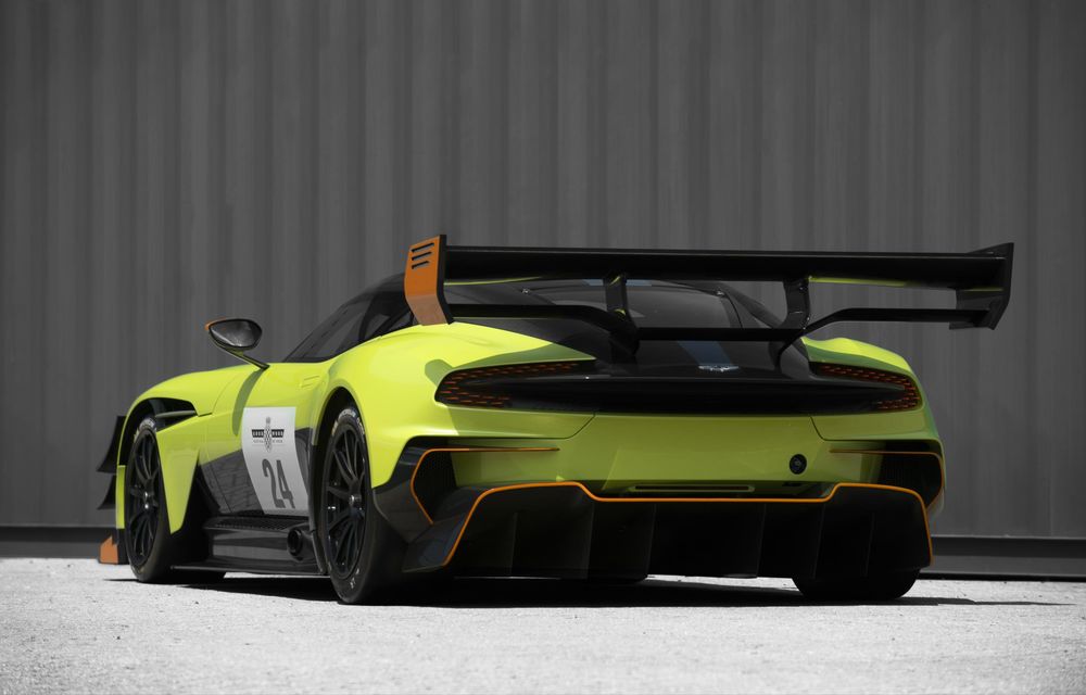 După ce a terminat producția lui Vulcan, Aston Martin caută îmbunătățiri: supercarul primește un pachet aerodinamic AMR Pro - Poza 6