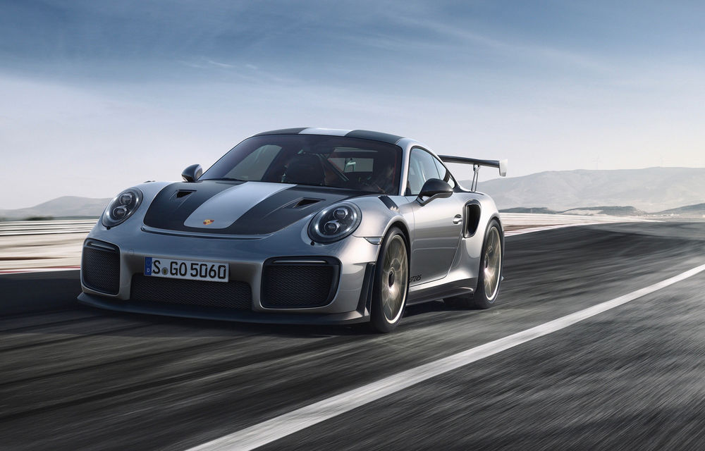 Cel mai puternic Porsche 911 din istorie: 911 GT2 RS vine cu 700 CP și 750 Nm - Poza 1