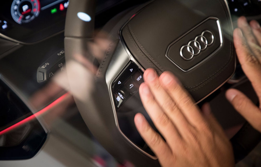 Poți să atingi, dar nu poți să privești: filozofia Audi și isteria imaginilor teaser cu viitoarea generație A8 - Poza 25