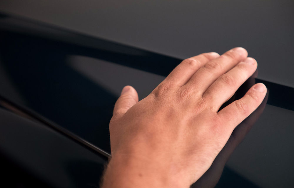 Poți să atingi, dar nu poți să privești: filozofia Audi și isteria imaginilor teaser cu viitoarea generație A8 - Poza 14