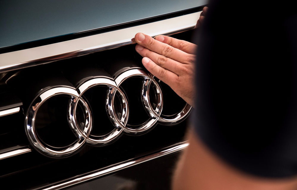 Poți să atingi, dar nu poți să privești: filozofia Audi și isteria imaginilor teaser cu viitoarea generație A8 - Poza 10