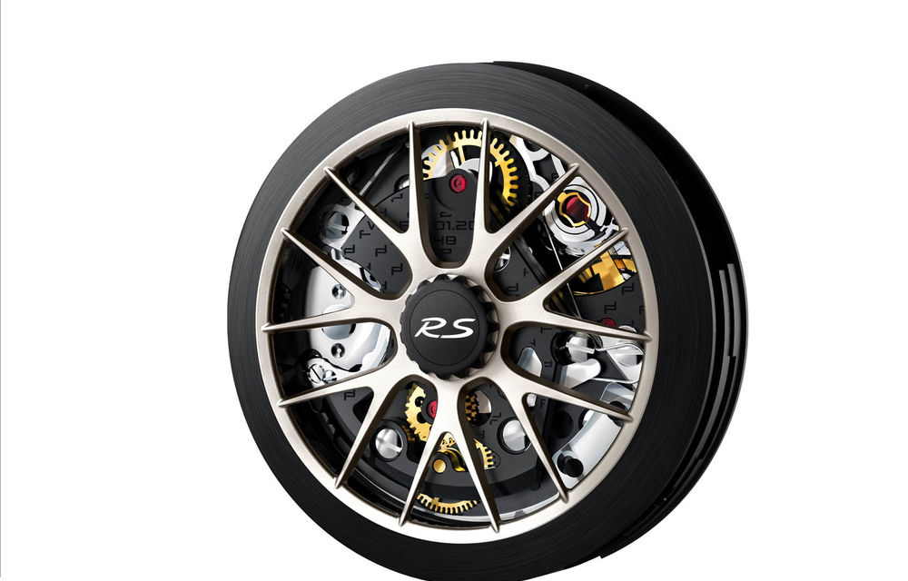 Ce se asortează cu noul Porsche 911 GT2 RS? Un ceas Porsche Design de 9000 de euro creat special - Poza 2