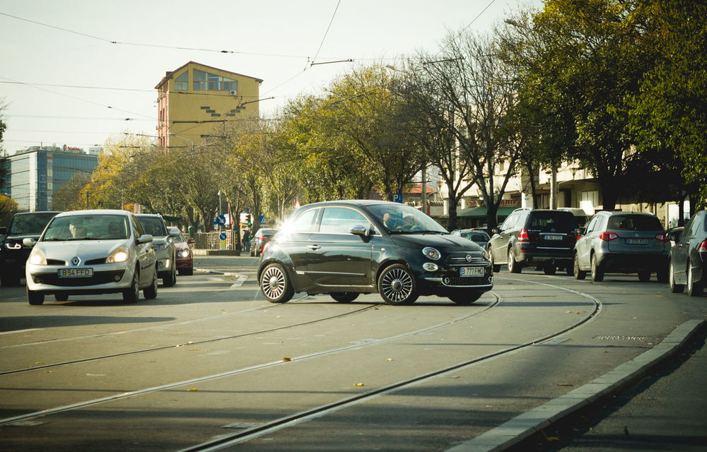 Cadou autohton pentru aniversarea de 60 de ani a modelului Fiat 500: 60 de fotografii cu modelul italian pe străzile din România - Poza 51