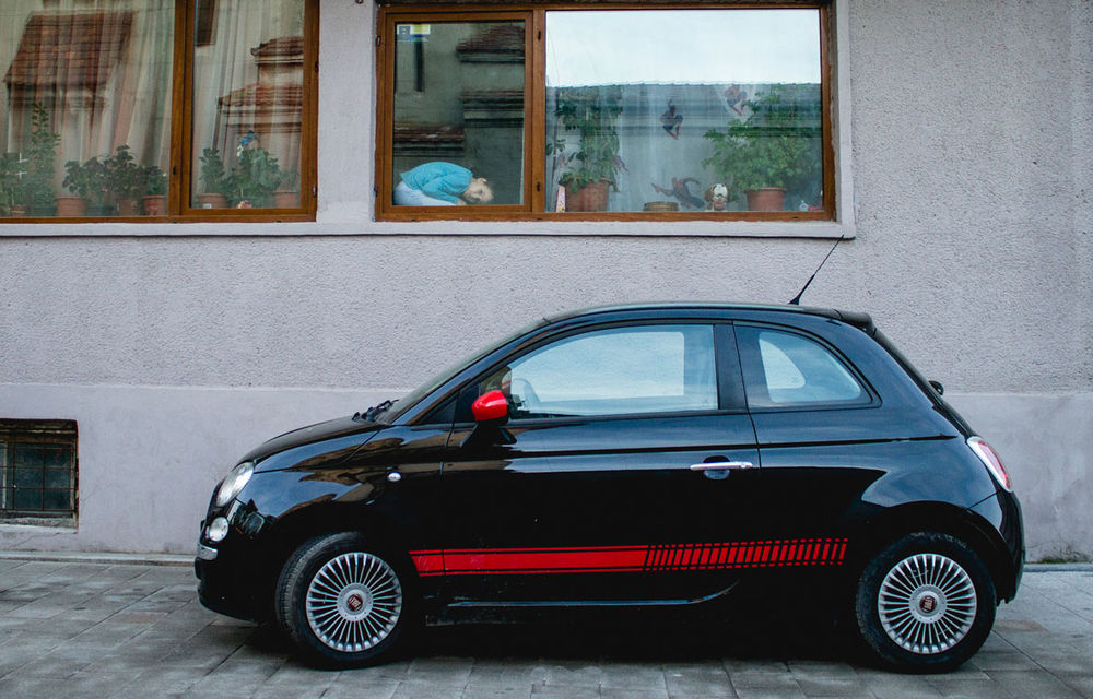 Cadou autohton pentru aniversarea de 60 de ani a modelului Fiat 500: 60 de fotografii cu modelul italian pe străzile din România - Poza 54