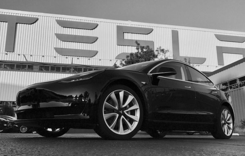 Începutul unei noi ere: Tesla a produs primul exemplar Model 3 - Poza 1