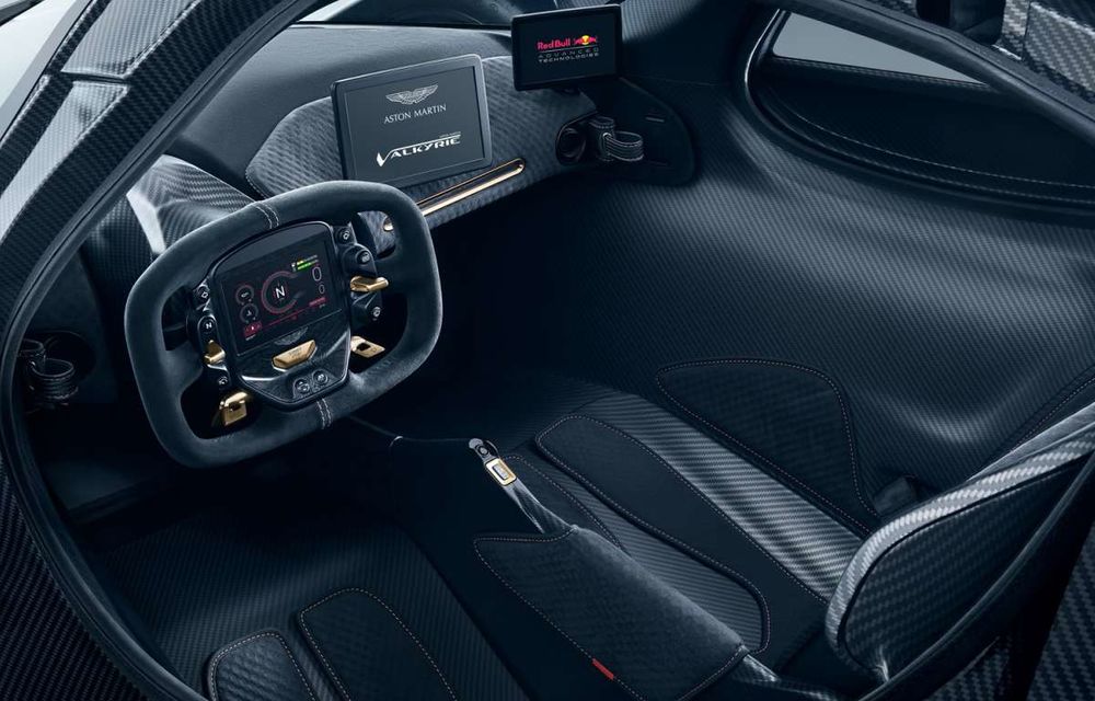 Interior extrem: Aston Martin a publicat primele imagini cu habitaclul lui Valkyrie - Poza 1