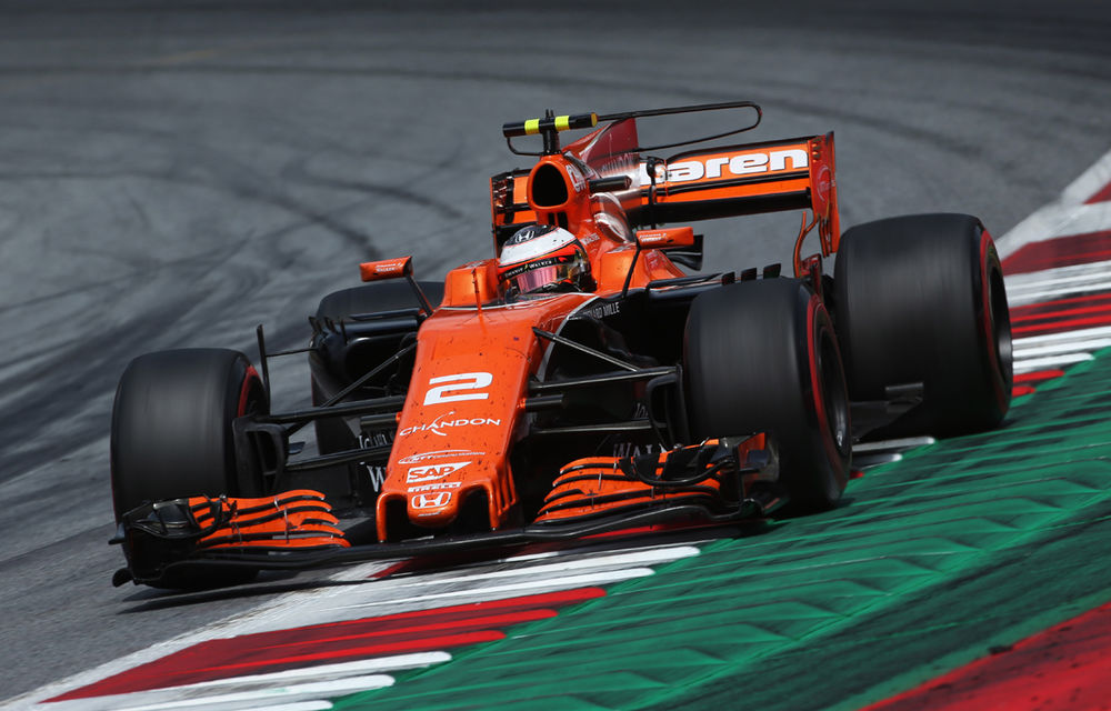 Ipoteză de neconceput: McLaren ar putea utiliza motoare Ferrari în sezonul 2018 - Poza 1
