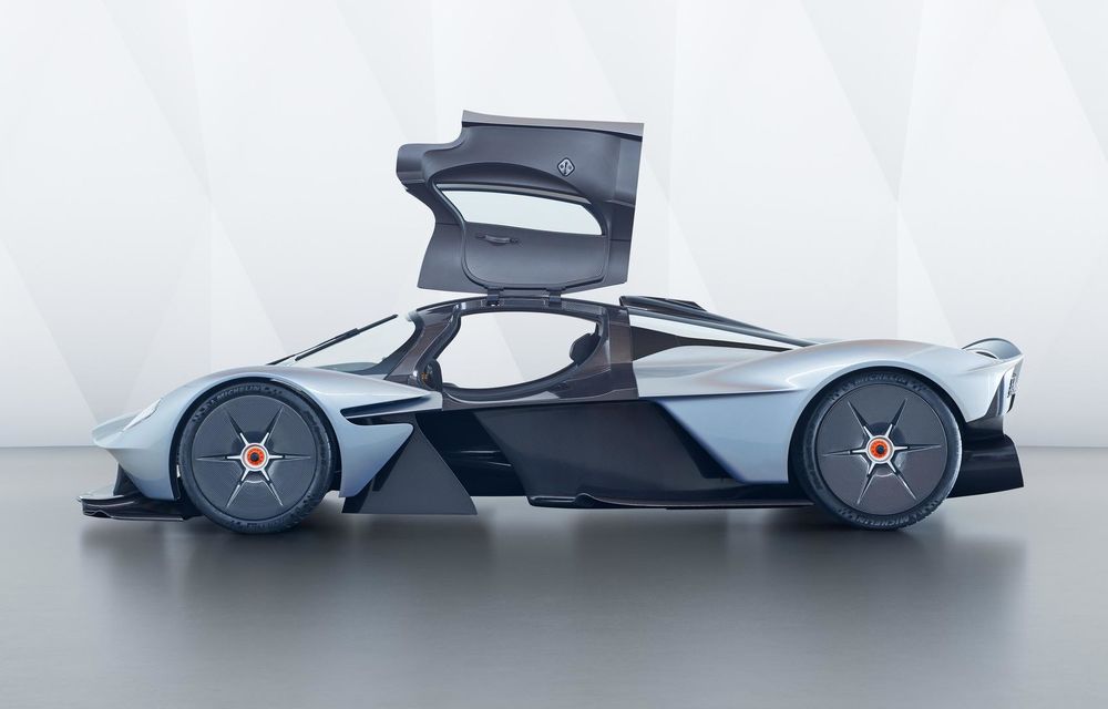 Aston Martin: „Vrem ca Valkyrie să se apropie de performanțele unei mașini de Formula 1” - Poza 13