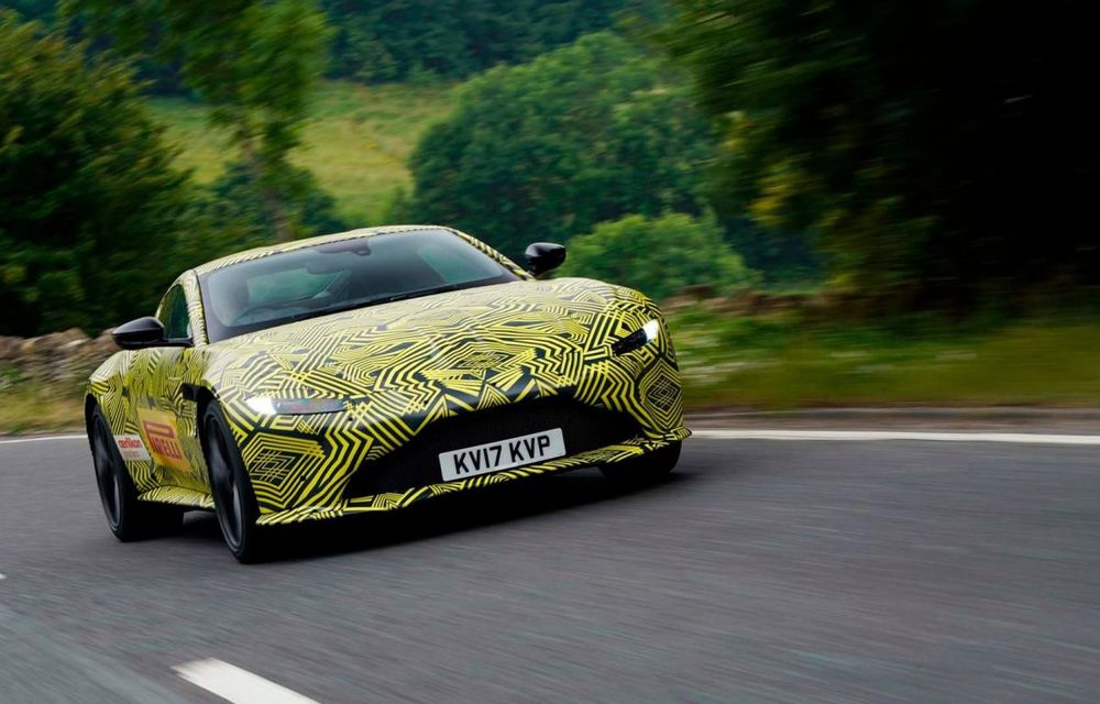 Tradiția continuă: primele fotografii cu viitorul Aston Martin V8 Vantage - Poza 2