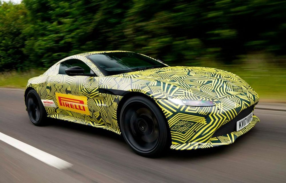 Tradiția continuă: primele fotografii cu viitorul Aston Martin V8 Vantage - Poza 1