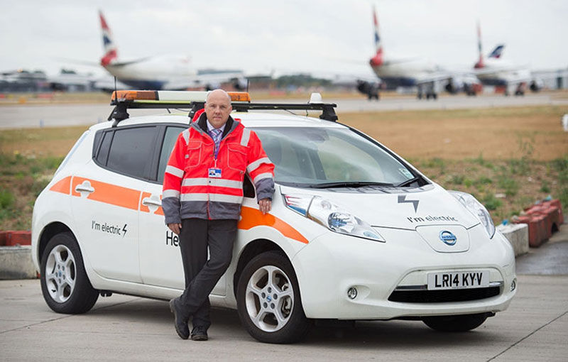 Cel mai aglomerat aeroport european trece pe electrice: Heathrow a cumpărat o flotă de Nissan Leaf - Poza 1