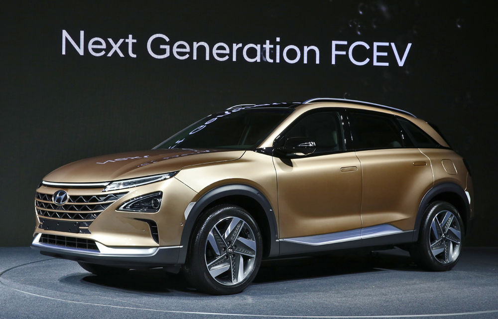 Electric, dar fără baterii: SUV-ul Hyundai pe hidrogen vine în 2018 și va avea o autonomie de 800 de kilometri - Poza 2