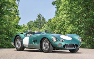 Un Aston Martin DBR1 pilotat de Stirling Moss a devenit cea mai scumpă mașină britanică din lume: 19 milioane de euro