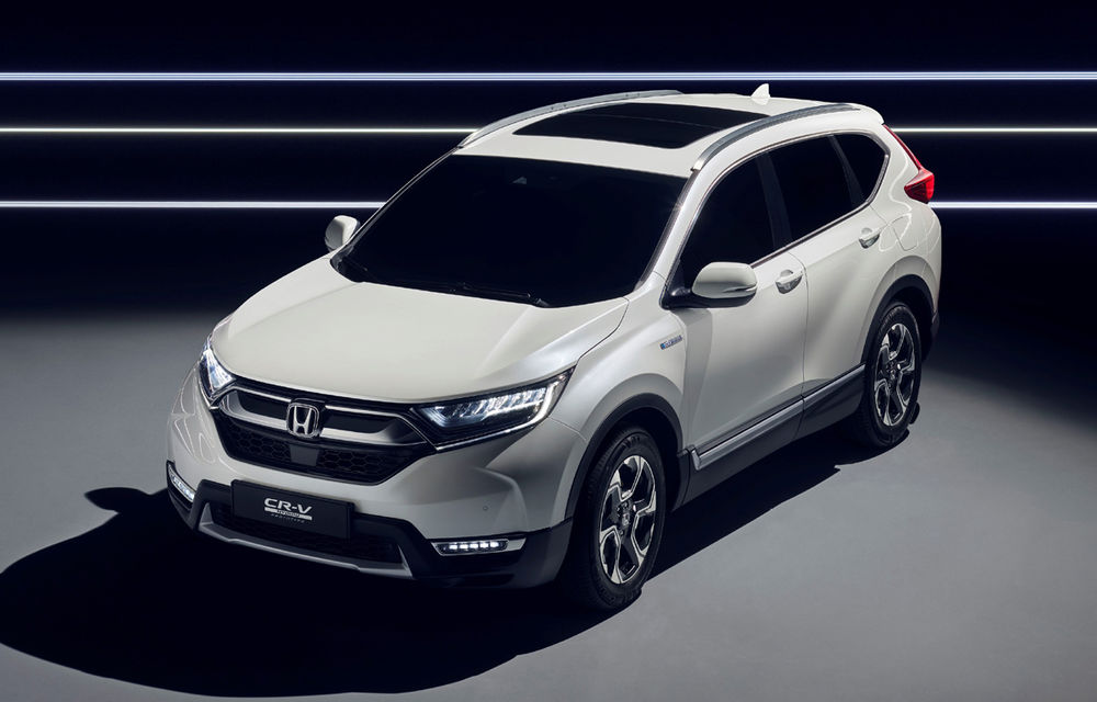 Honda CR-V Hybrid Prototype: noua generație a SUV-ului japonez va avea versiune hibridă și va renunța la propulsia diesel - Poza 1