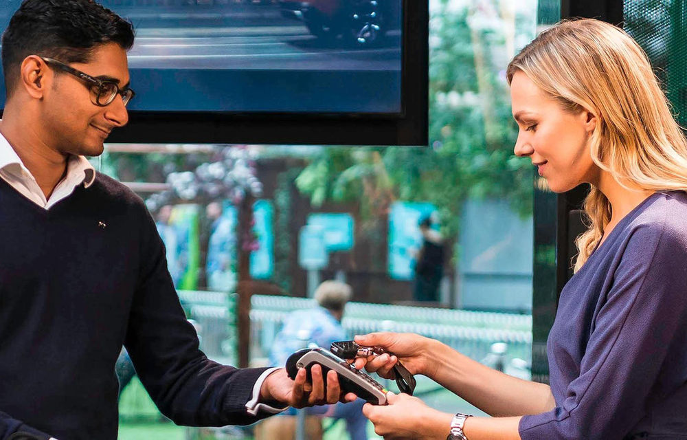 Francezii au lansat DS3 Connected Chic: acum poți plăti contactless cu cheia mașinii - Poza 1