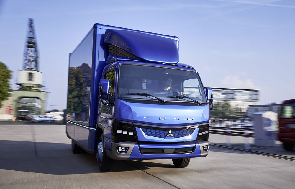 Mitsubishi Fuso eCanter: primul camion electric din lume are autonomie de 100 de kilometri - Poza 1