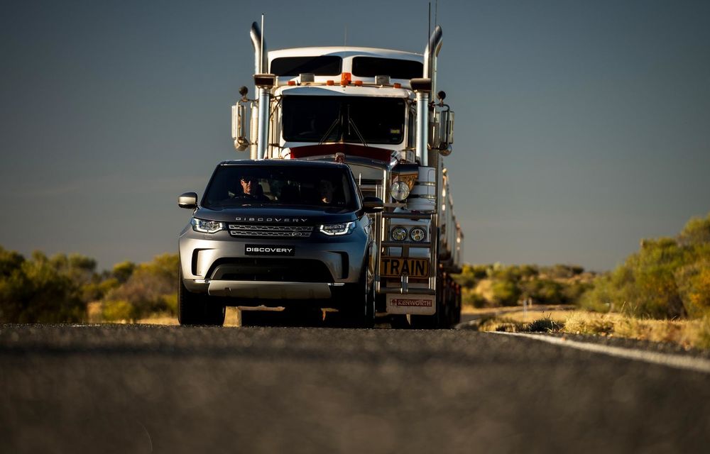 Desfășurare de forțe: Land Rover Discovery a tractat un autotren de 110 tone - Poza 8