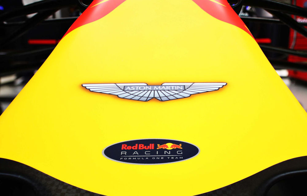 Aston Martin tatonează terenul pentru a furniza motoare în Formula 1: constructorul a devenit sponsor principal la Red Bull - Poza 1